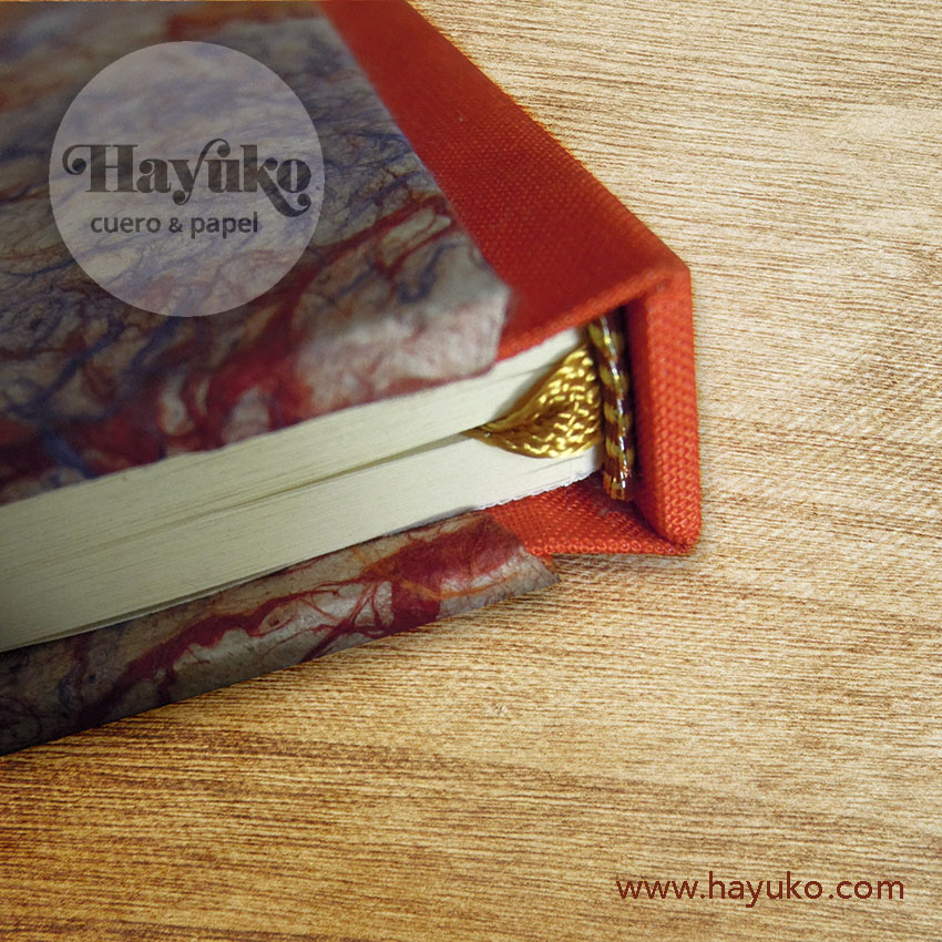 Hayuko, libreta artesana, hecha a mano, encuadernacion artesanal, papel artesano
Asturias,,taller artesano, artesanal Gijon