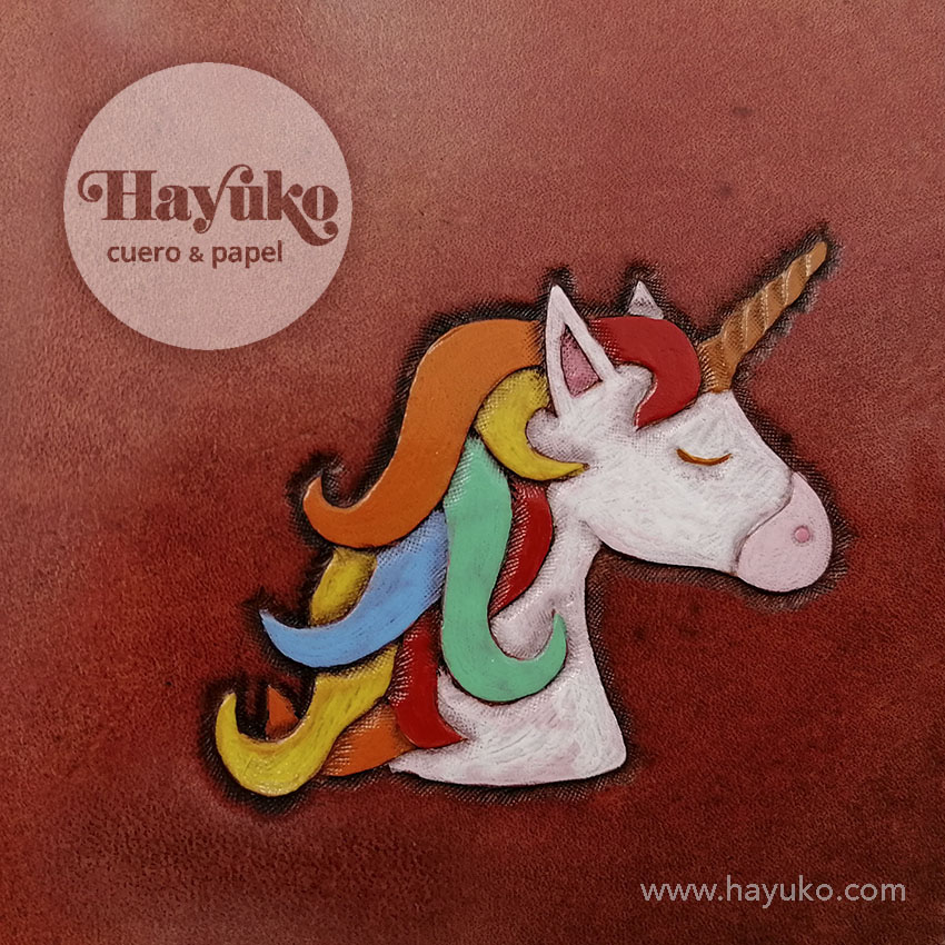 Hayuko, ,funda pasaporte, personalizado unicornio, cosido a mano, hecho a mano, pintado a mano
Asturias,,taller artesano, artesanal Gijon