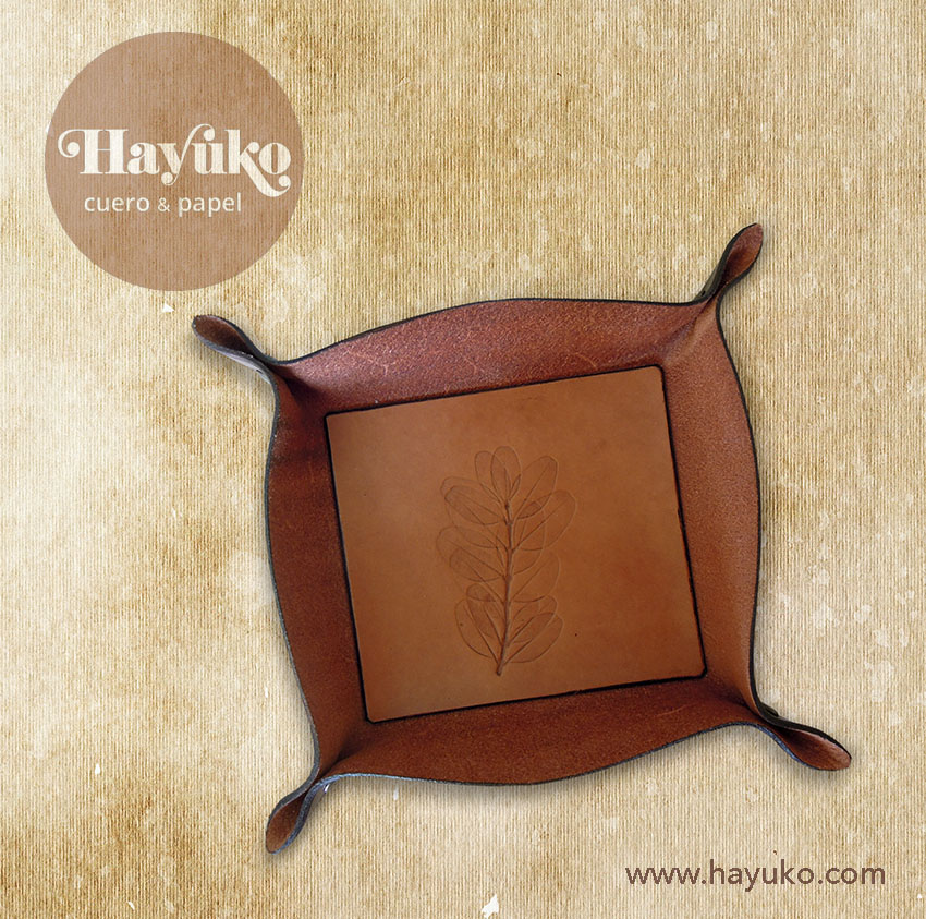 Hayuko, vaciabolsillos, pesonalizado hojas, hecho a mano 
Asturias,,taller artesano, artesanal Gijon