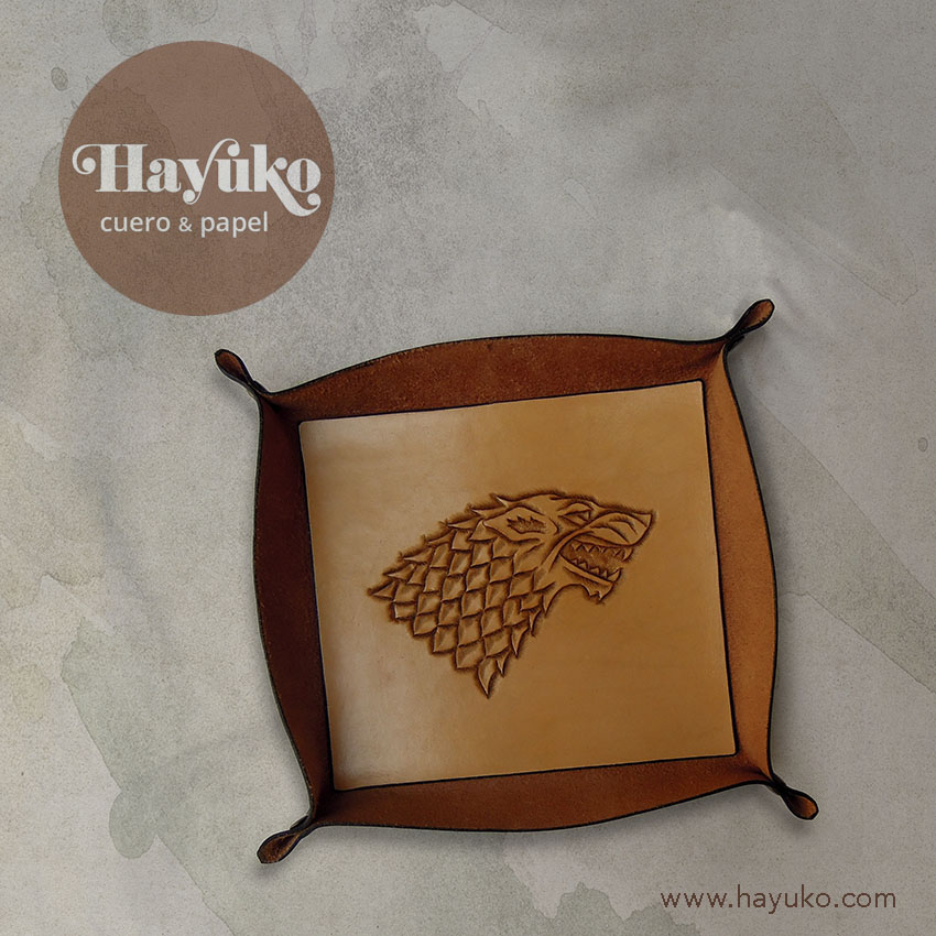 Hayuko , vaciabolsillos juego de tronos, personalizado, familia winter, cosido a mano, hecho a mano, cuero
Asturias, artesania, artesanal Gijon