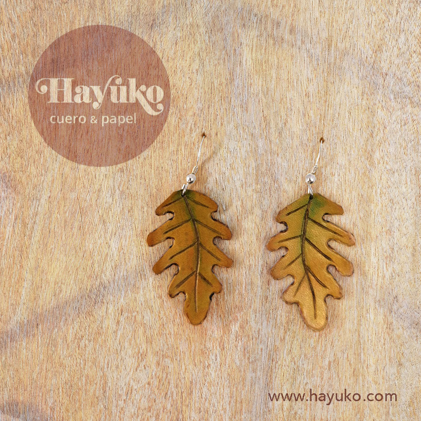 Hayuko,  pendientes cuero hoja,, hecho a mano, cosido a mano, 
Asturias,,taller artesano, artesania, Gijon