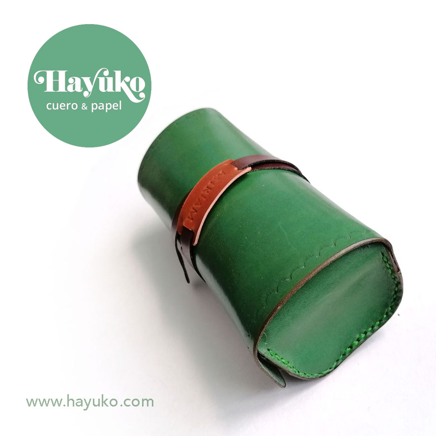 Hayuko,  caja cuero, estuche, hecho a mano, cosido a mano, verde
Asturias,,taller artesano, artesania, Gijon