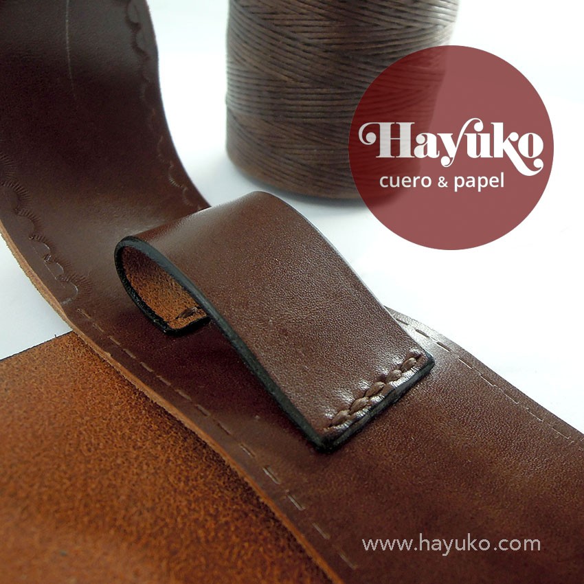 Hayuko ,funda golf, pelotas y teed, cosido a mano, hecho a mano, cuero
Asturias,taller artesano artesania, artesanal Gijon