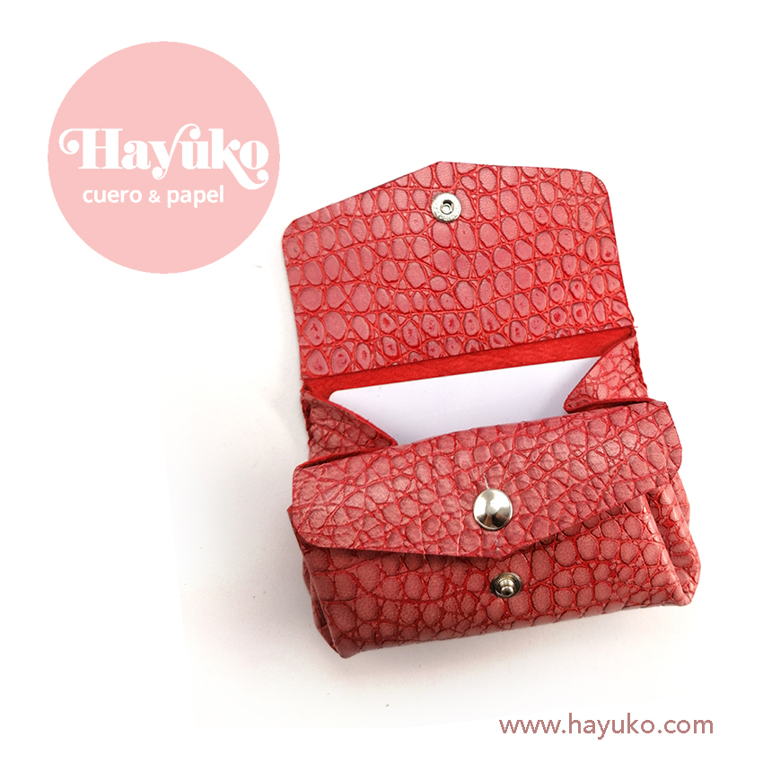 Hayuko carterita 3 departamentos textura, cosido a mano, hecho a mano, cuero
Asturias,taller artesano artesania, artesanal Gijon