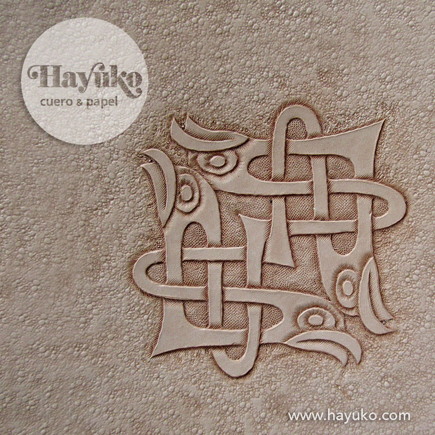 Hayuko , vaciabolsillos, cabezas celtas, cosido a mano, hecho a mano, cuero, pintado a mano
Asturias,taller artesano artesania, artesanal Gijon