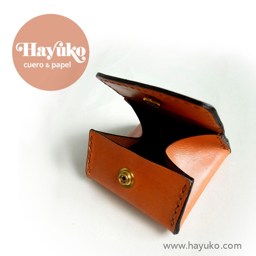 Hayuko monedero cuadrado, personalizado, cosido a mano, hecho a mano, cuero
Asturias, artesania, artesanal Gijon