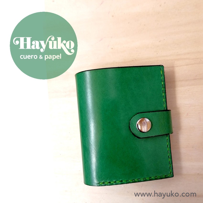 Hayuko cartera, hecho a mano, cosido a mano,, cuero, verde
Asturias, artesano, artesania, Gijon