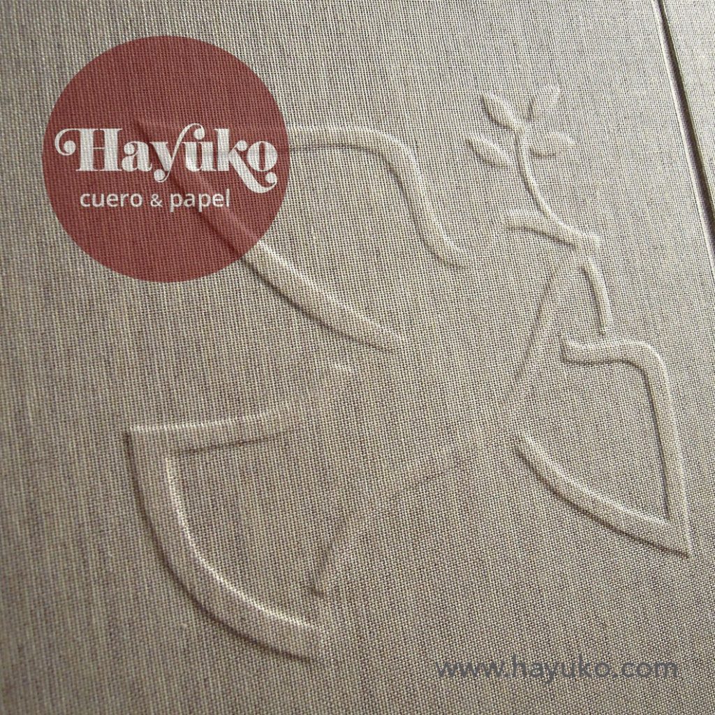 Hayuko, diptico, paloma, primera comunion, hecho a mano,
Asturias, artesano, Gijon