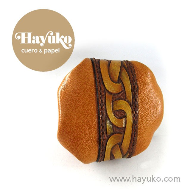 Hayuko,judas, limosnera, hecho a mano, cosido a mano, pintado a mano
Asturias, artesano, artesania, Gijon