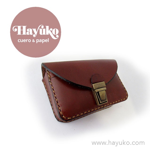 Hayuko, tarjetero para cinturon, hecho a mano, cosido a mano, rojo
Asturias, artesano, artesania, Gijon